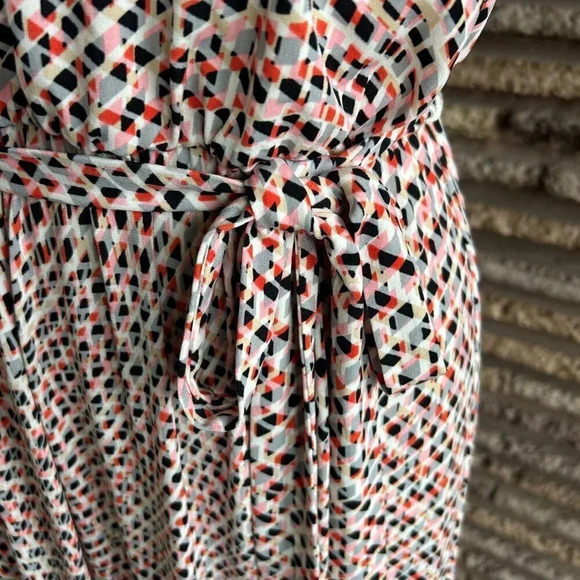 Guess Red Black and White Geometric Print Sleeveless Maxi Dress Size 12 - Picture 4 of 9